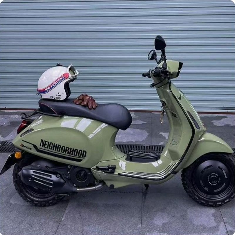 Motorcycle Pedal Assembly Rear - огляд і ціна Model Kit Vespa