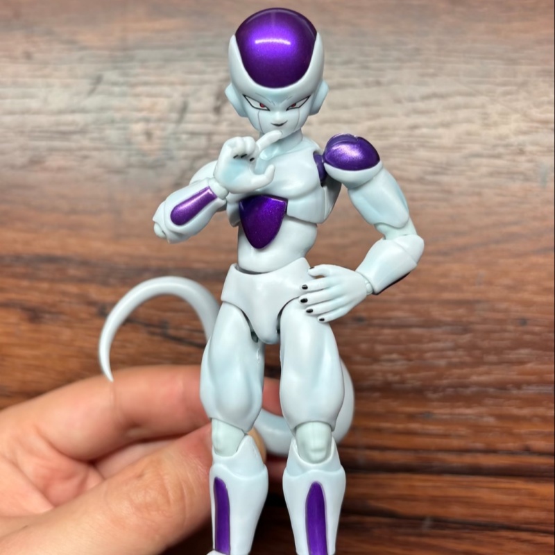 Bandai S.H.Figuarts SHF Dragon - огляд і ціна Model Kit Frieza