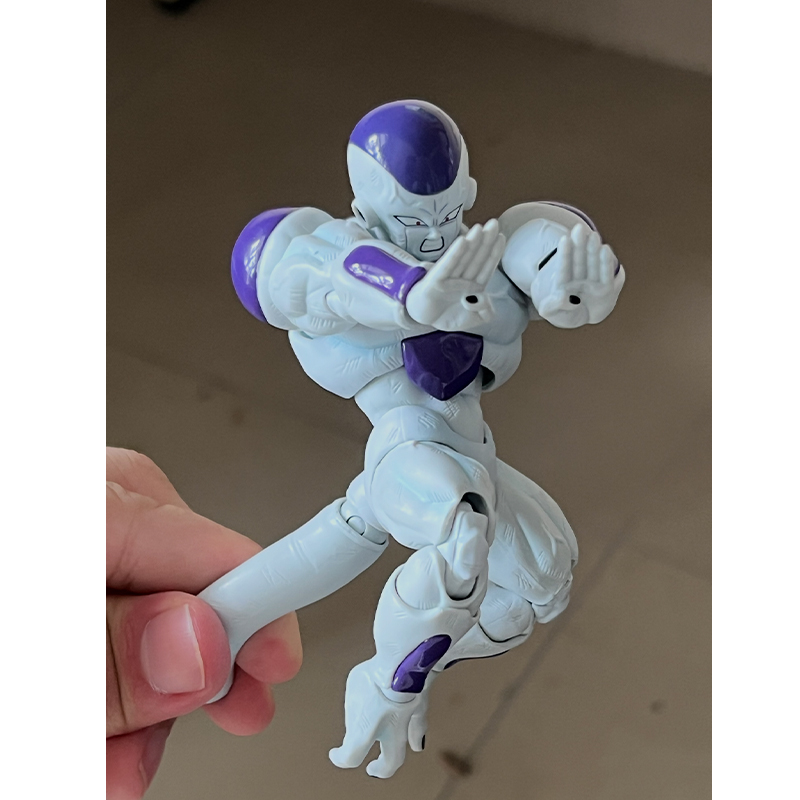 DB Factory DB Toy KO Dragon Ba - огляд і ціна Model Kit Frieza