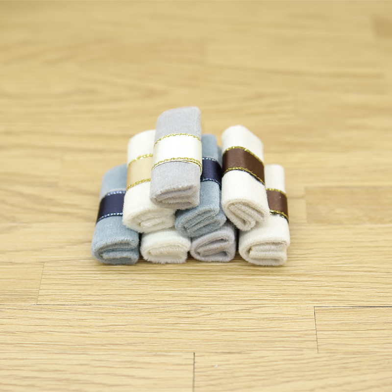5Pcs 1/12 Dollhouse Mini Quilt - огляд і ціна Model Kit Simulator