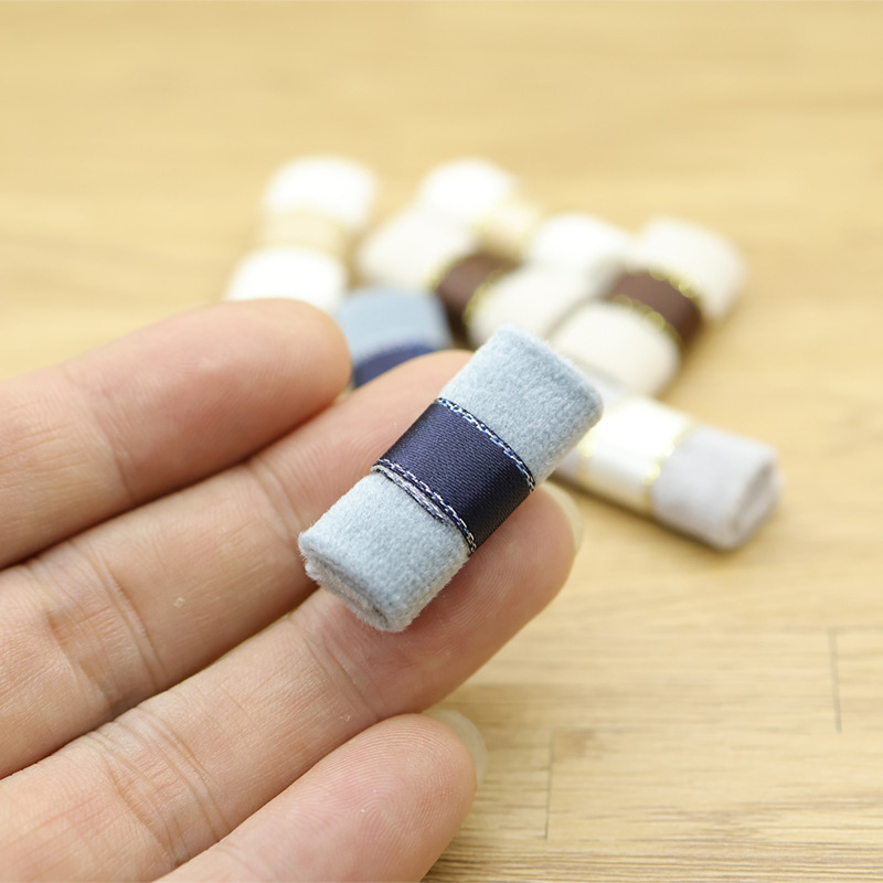 5Pcs 1/12 Dollhouse Mini Quilt - огляд і ціна Model Kit Simulator